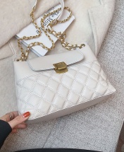 FJT Womens Quilted Retro Chain Strap Handbag Shoulder Baguette Bag - White