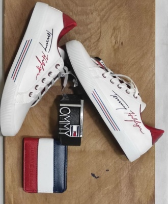 Tommy Hilfiger Unisex Leather Sneakers - White